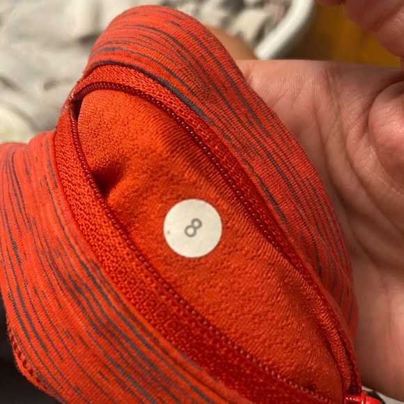 Size 8. Lululemon Cropped Leggings. - Picture 6 of 6